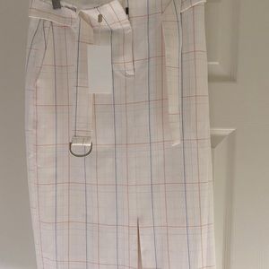 Hugo Boss , size 4, Ivory color / very elegant / New with tags